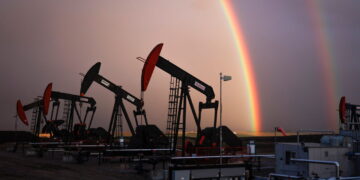 Why is Canada’s economy falling behind America’s?