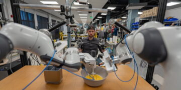 Robots can learn new actions faster thanks to AI techniques