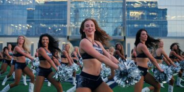 Dallas Cowboys Cheerleaders Take 24,000 Steps on an Average Gameday