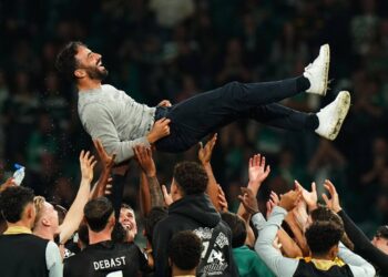 Champions League Briefing: Does this make Amorim the new Fergie? Why did Vinicius Jr stand still?