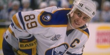 Why isn’t Alexander Mogilny in the Hockey Hall of Fame? There are clues