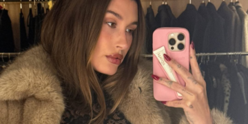 Hailey Bieber Tries ‘Espresso’ Dressing At Sabrina Carpenter Show
