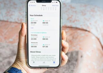 How to set up sleep schedules in iOS