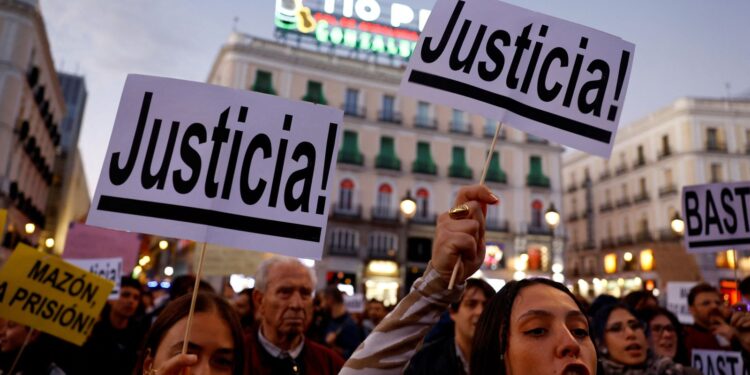 Thousands demand resignation of regional president over catastrophic Valencia floods | World News