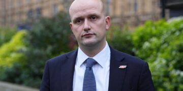 SNP MP Stephen Flynn will not seek dual mandate to become MSP | UK News