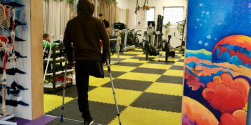 ‘Like a normal man’: How bionic limbs are helping Ukrainian troops injured in war | World News