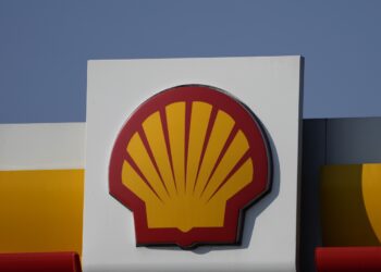 Dutch appeals court overturns climate ruling against Shell : NPR