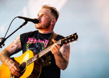 Zach Bryan Stops Show After Concertgoer Throws Object on Stage