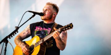 Zach Bryan Stops Show After Concertgoer Throws Object on Stage