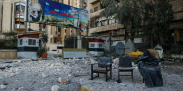 Syrian army sends in reinforcements after rebels take Aleppo, push south