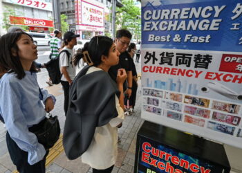 Japan will struggle to rescue its plummeting currency
