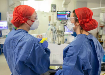 Do women make better doctors than men? 