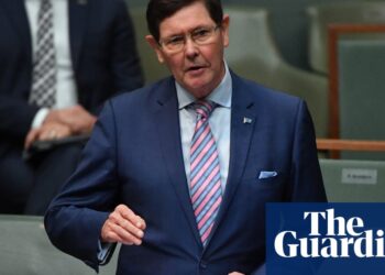 Kevin Andrews: politicians across the spectrum pay tribute to former Liberal defence minister after death at 69 | Kevin Andrews