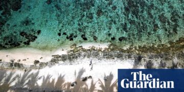 Australian tourists in hospital in Fiji with suspected alcohol poisoning | Fiji