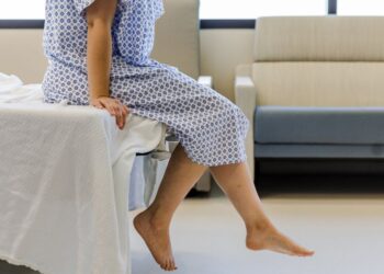 Is This 1 Phantom Scent A Sign Of Stroke? Here’s What Experts Say.