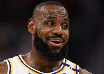 LeBron James Has Blunt Words For NFL After Lakers-Warriors Christmas Day Thriller