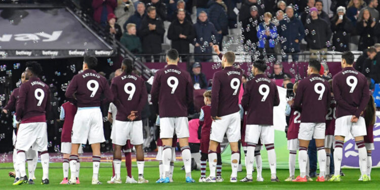 West Ham players pay tribute to Michail Antonio after car crash