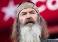 ‘Duck Dynasty’ Alum Phil Robertson Diagnosed With Alzheimer’s Disease