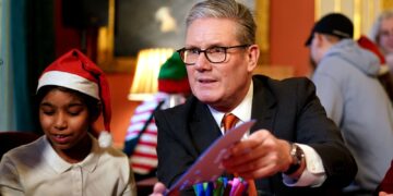 Starmer ‘looking towards a better, brighter future’ in Christmas message | Politics News