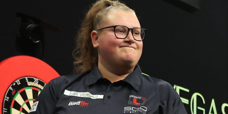 WDF Lakeside World Darts Championship: Beau Greaves begins title defence with victory over Kirsi Viinikainen | Darts News