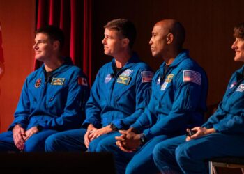 NASA delays Artemis II human moon mission : NPR