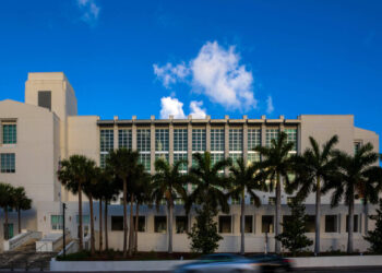 Defense Lawyers Seek to Block Special Counsel Report in Trump Documents Case