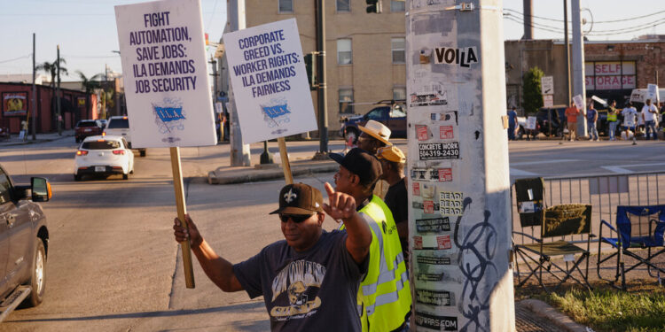 Port Workers Could Strike Again if No Deal Is Reached on Automation