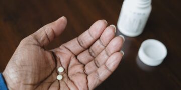 Is Tylenol Or Advil Better For Pain?