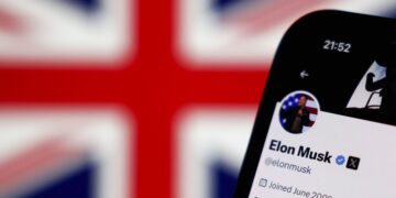 Elon Musk Suggests America Should ‘Liberate’ Britain