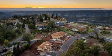 Los Angeles Needs to Fireproof Communities, Not Just Houses