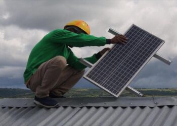 Off-grid solar energy holds key to narrowing energy access gap in Afica
