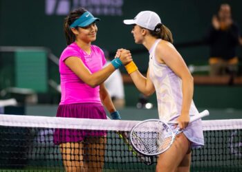 Emma Raducanu and Iga Swiatek’s Australian Open match reunites two teenage Grand Slam winners