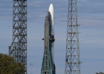 Jeff Bezos’ Blue Origin Prepares to Launch New Glenn Rocket: Live Updates
