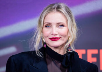 Cameron Diaz Walks First Movie Premiere In 10 Years