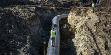 EU debates return to Russian gas as part of Ukraine deal