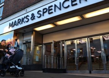 Memories of rosy Christmas fade as UK retailers brace for tough 2025