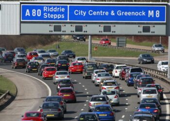 Scottish government ‘unlikely’ to meet 2030 target on reducing car use, auditors warn | UK News