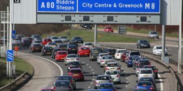 Scottish government ‘unlikely’ to meet 2030 target on reducing car use, auditors warn | UK News