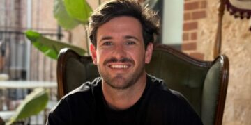 Missing surfer believed to have been killed in shark attack off coast of South Australia | World News