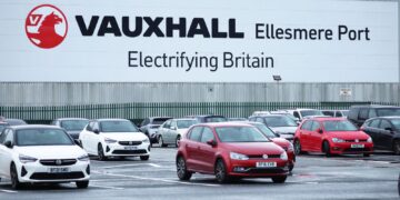 Stellantis meets electric vehicle target despite criticising the goal and closing its Luton plant | Money News
