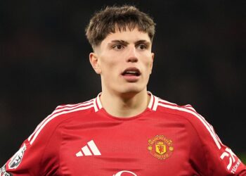 Alejandro Garnacho: Chelsea considering move for Manchester United winger before January transfer window closes | Football News