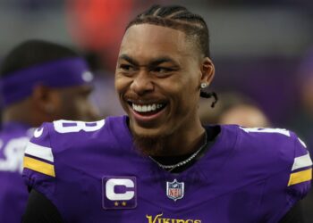 NFL 2024 playoff race: What to watch in Week 18 as Detroit Lions and Minnesota Vikings battle for No 1 seed | NFL News