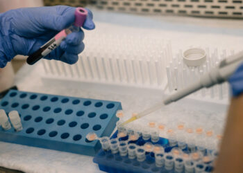 Judge Extends Block on N.I.H. Medical Research Cuts