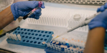 Judge Extends Block on N.I.H. Medical Research Cuts