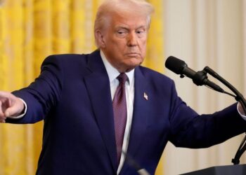 Trump Begins Firing FAA Air Traffic Control Staff Weeks After Fatal DC Plane Crash