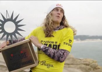 French surfers Dupont, Roseyro triumph in Nazare big wave competition