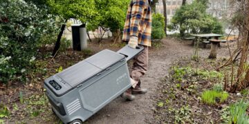 Anker’s 58-liter solar fridge is a noisy power-monster
