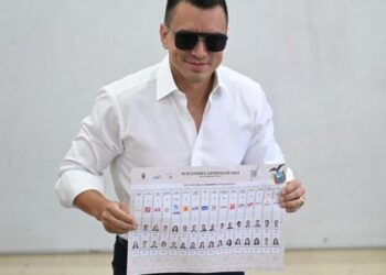 Noboa leads Ecuador's presidential vote amid rising drug violence