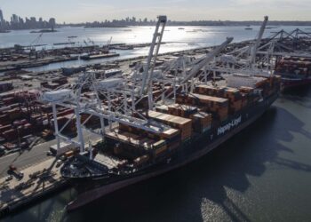 US to boost tariffs on China and push ahead with Canada and Mexico levies