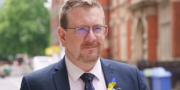 Andrew Gwynne: Ex-Labour minister sacked over WhatsApp messages now investigated by parliamentary watchdog | Politics News